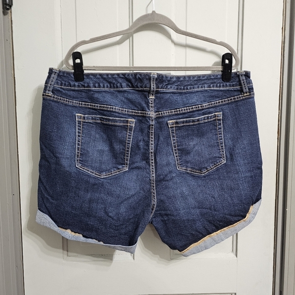 5 Inch Perfect Vintage Stretch Mid-Rise Short - Picture 2 of 5